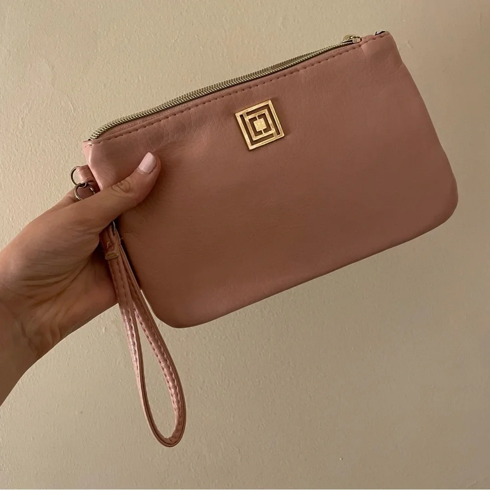 Liz Claiborne‎ pink and black clutch with gold detail and zipper delicate